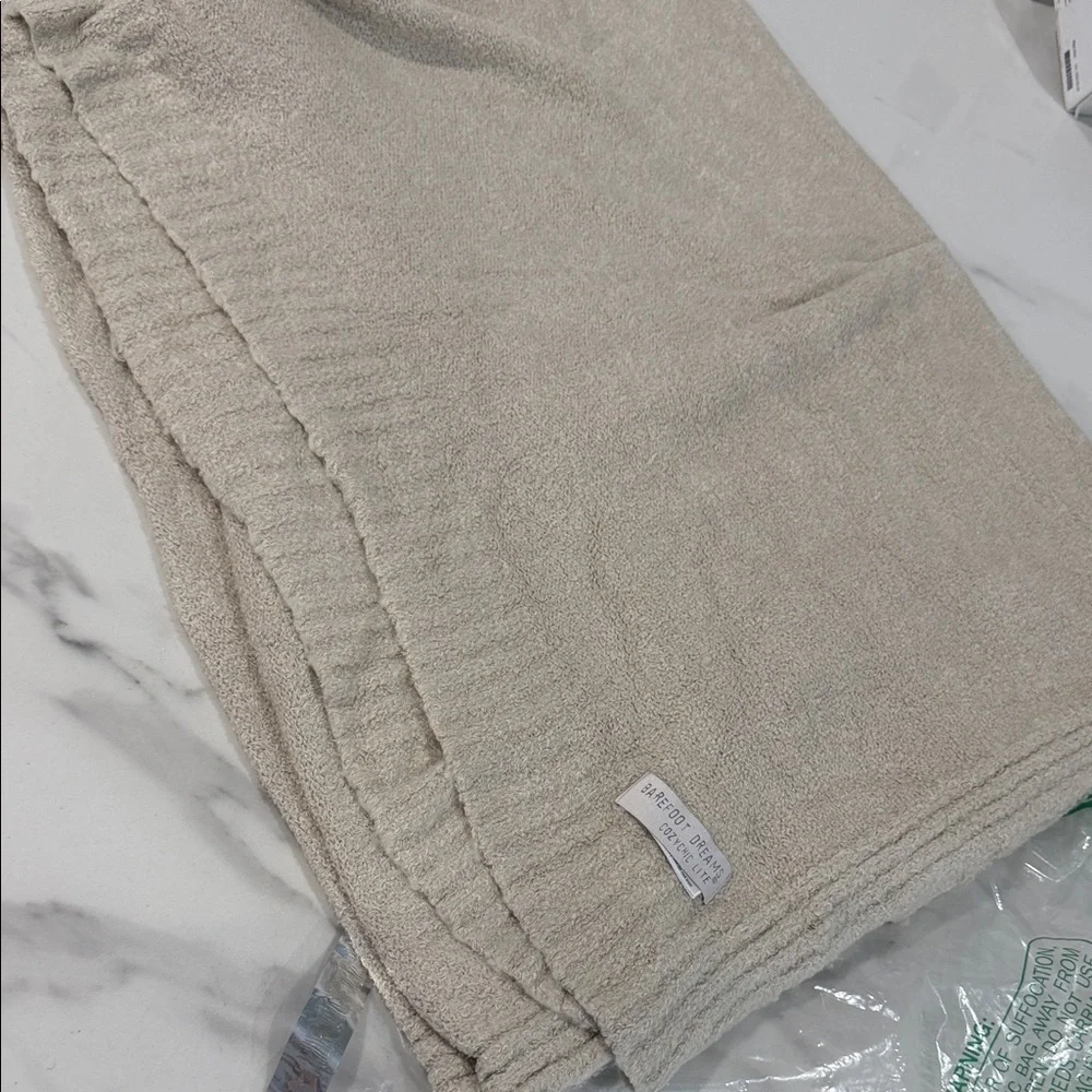 Barefoot Dreams Cozychic Lite throw blanket - Picture 1 of 3